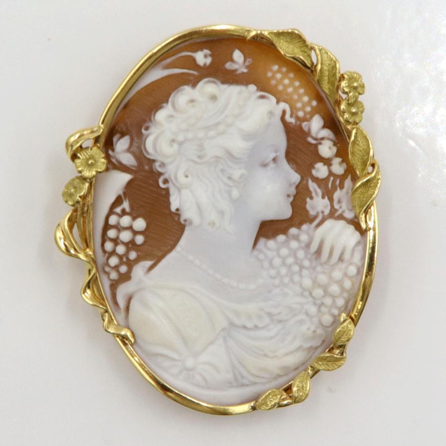 K18シェルカメオブローチ　重量16.65ｇ(石の重量含む)　ペンダントトップ　レディース（中古）