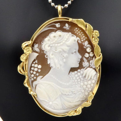 K18シェルカメオブローチ　重量16.65ｇ(石の重量含む)　ペンダントトップ　レディース（中古）