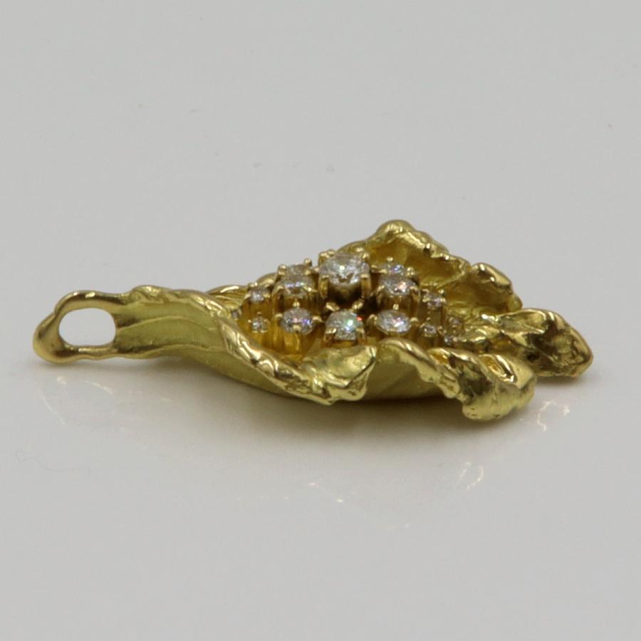 岩倉康二(イワクラ コウジ) K18ダイヤモンドペンダントトップ　D1.60ct　サイズ縦49.3mm・横25.0mm　重量19.38ｇ　レディース（中古）