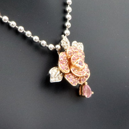 K18サファイアペンダントトップ「バラ」　S0.60ct　D0.10ct　重さ2.73g(石の重量含む)　レディース(中古)