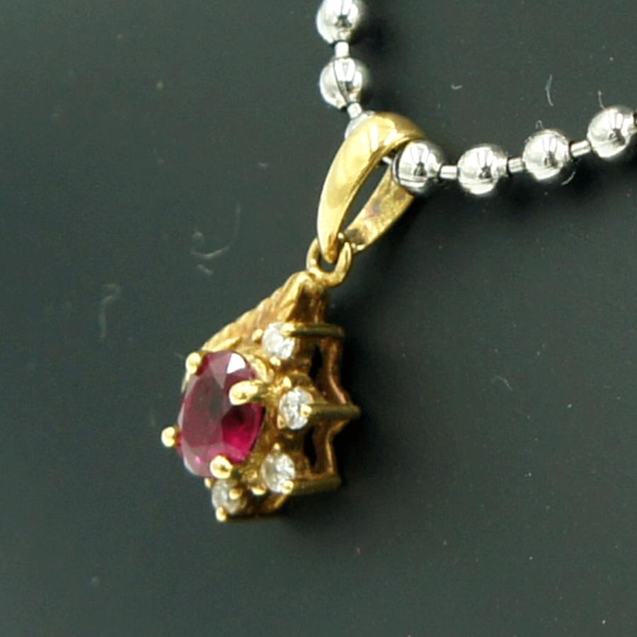 K18ルビーダイヤモンドペンダントトップ　重量0.94ｇ(石の重量含む)　レディース（中古）