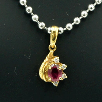 K18ルビーダイヤモンドペンダントトップ　重量0.94ｇ(石の重量含む)　レディース（中古）