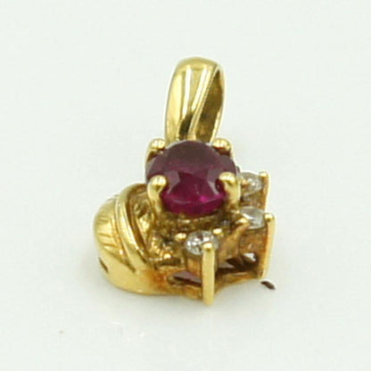 K18ルビーダイヤモンドペンダントトップ　重量0.94ｇ(石の重量含む)　レディース（中古）