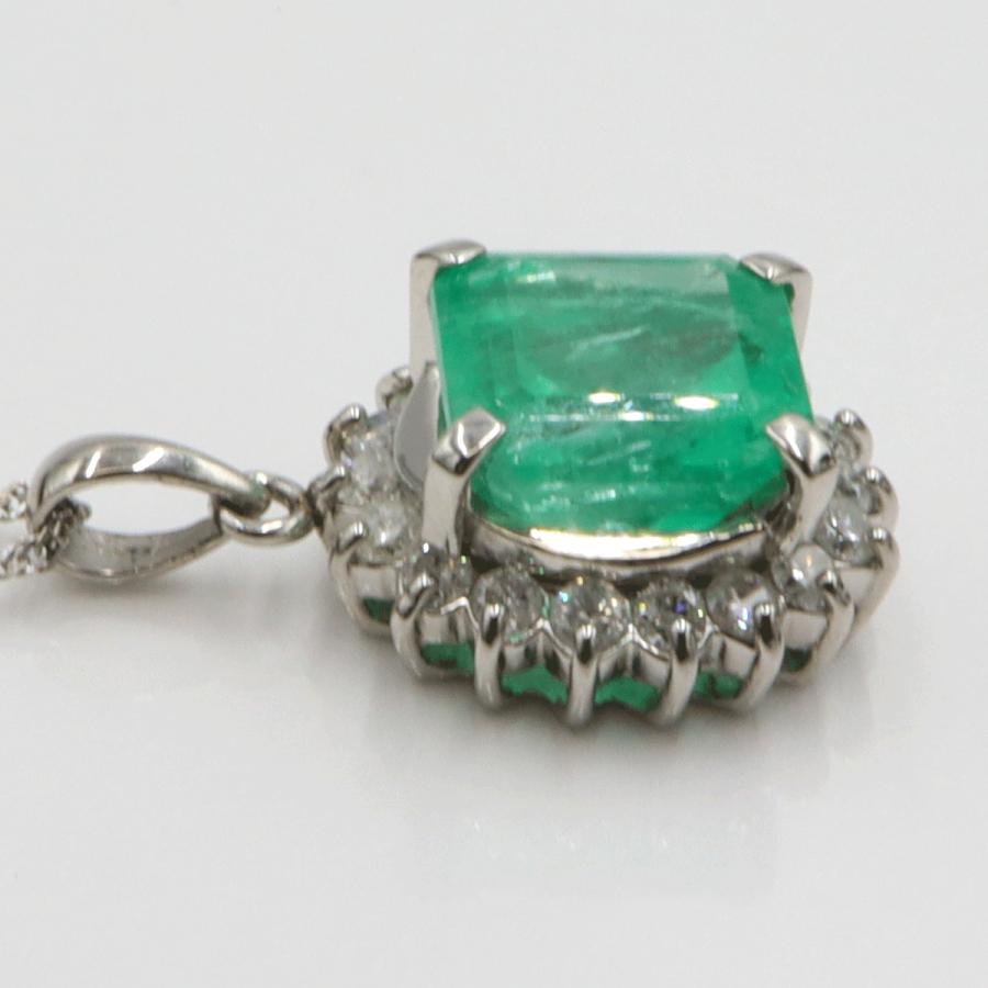 Pt900/850エメラルドネックレス　E4.245ct　D0.50ct　ネックレス長さ42cm　重量6.95ｇ(石の重量含む)（中古）