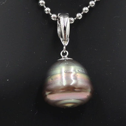 K14WGクロチョウペンダントトップ　重量4.64ｇ(石の重量含む)(中古)