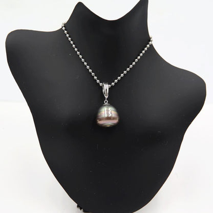 K14WGクロチョウペンダントトップ　重量4.64ｇ(石の重量含む)(中古)