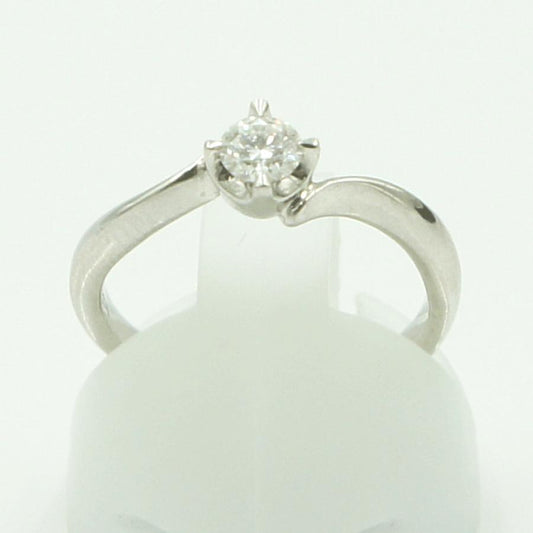 ヨンドシー(４℃)　Pt950ダイヤモンドリング　D0.212ct　リングサイズ8号　重量3.88ｇ(石の重力含む)　レディース（中古）