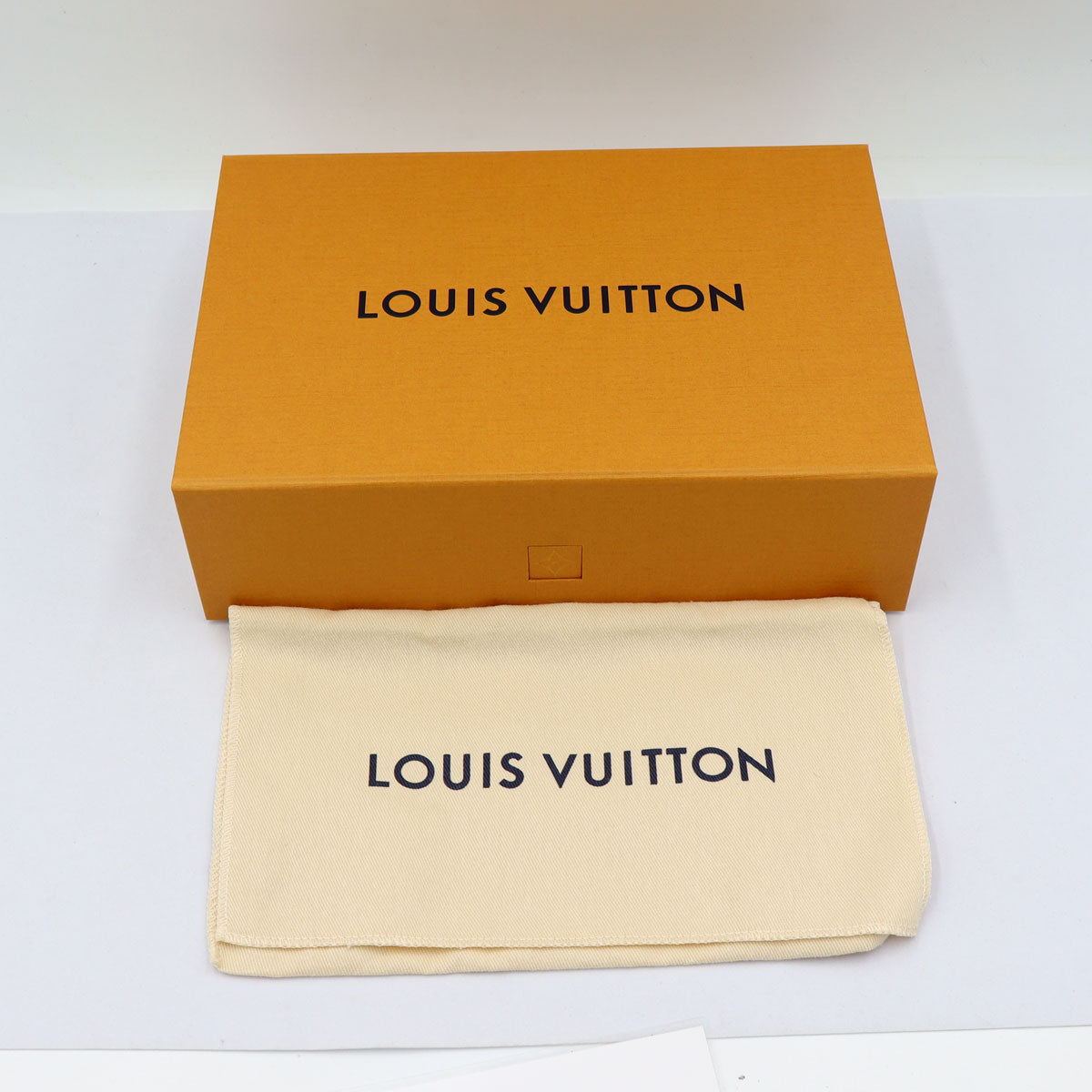 ルイ・ヴィトン(LOUIS VUITTON) モノグラム・シャドウ　レースアップ・ポーチ　M12601　ノワール　メンズ(中古)