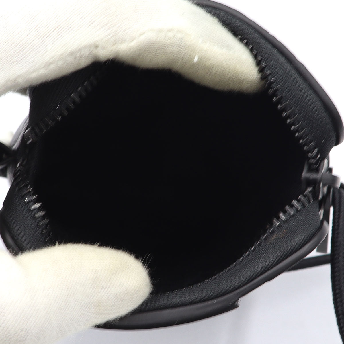 ルイ・ヴィトン(LOUIS VUITTON) モノグラム・シャドウ　レースアップ・ポーチ　M12601　ノワール　メンズ(中古)