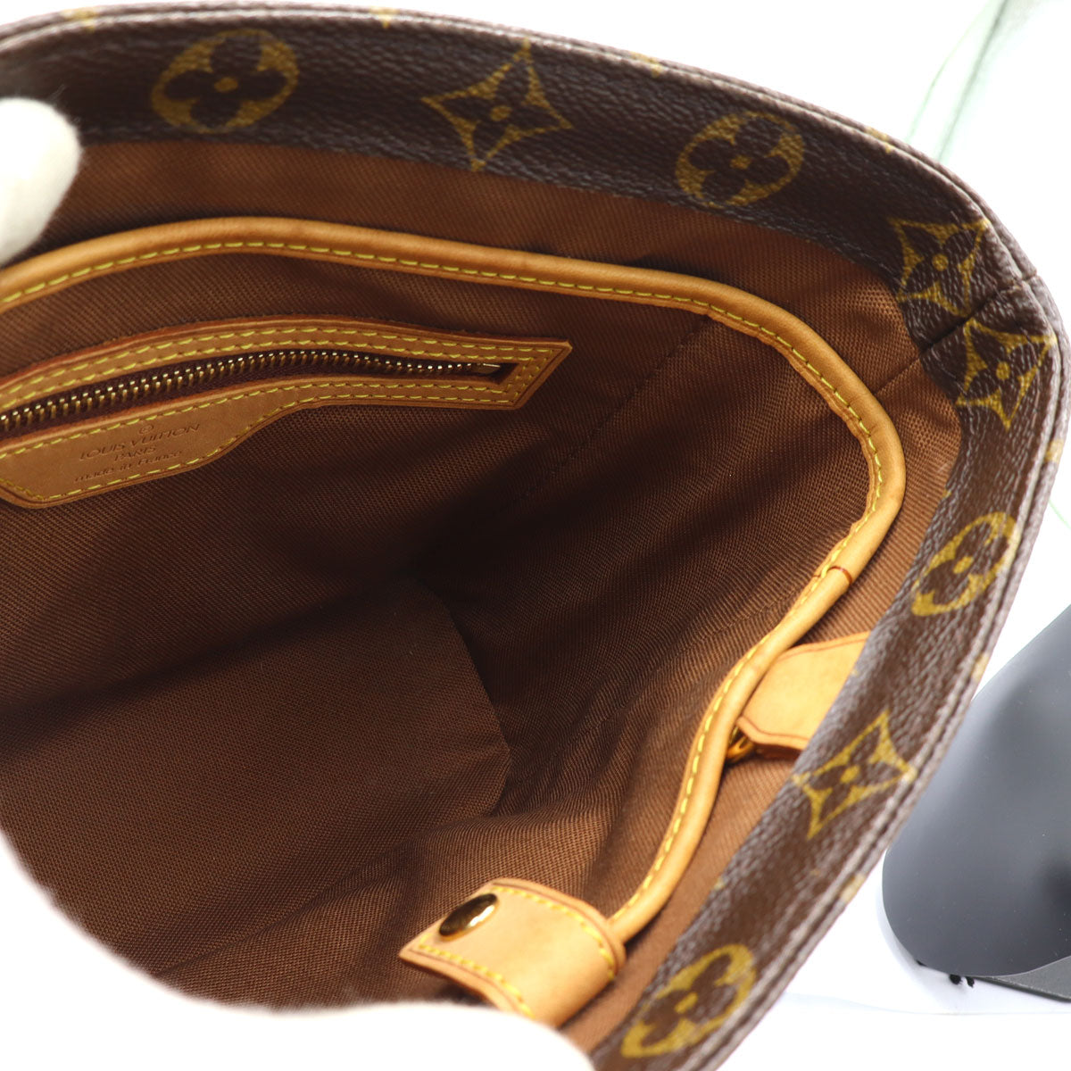 ルイ・ヴィトン(LOUIS VUITTON) モノグラム　ヴァヴァンPM　M51172　W20.5cm×H20.5cm×8.5cm　レディース(中古)