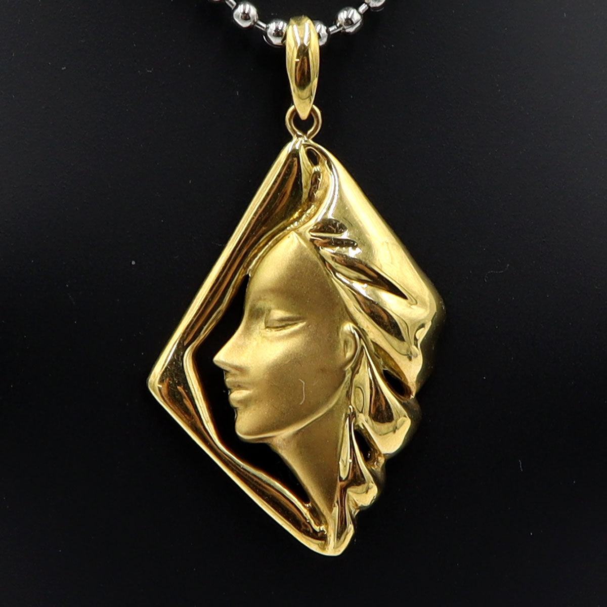 K18デザインペンダントトップ「女性・横顔」　重量3.73ｇ　レディース(中古)