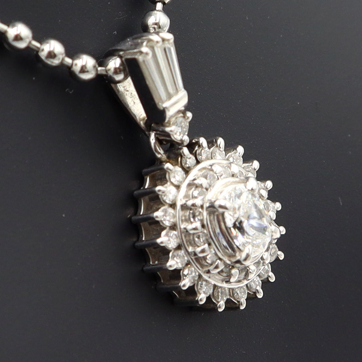 Pt900ダイヤモンドペンダントトップ　D0.33ct　D0.39ct　重量3.80g(石の重量含む)　レディース(中古)