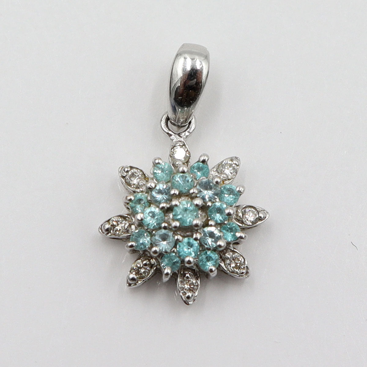 K18WGパライバトルマリンペンダントトップ　T0.15ct　D0.05ct　重量1.52g　レディース(中古)