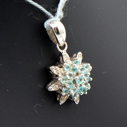 K18WGパライバトルマリンペンダントトップ　T0.15ct　D0.05ct　重量1.52g　レディース(中古)