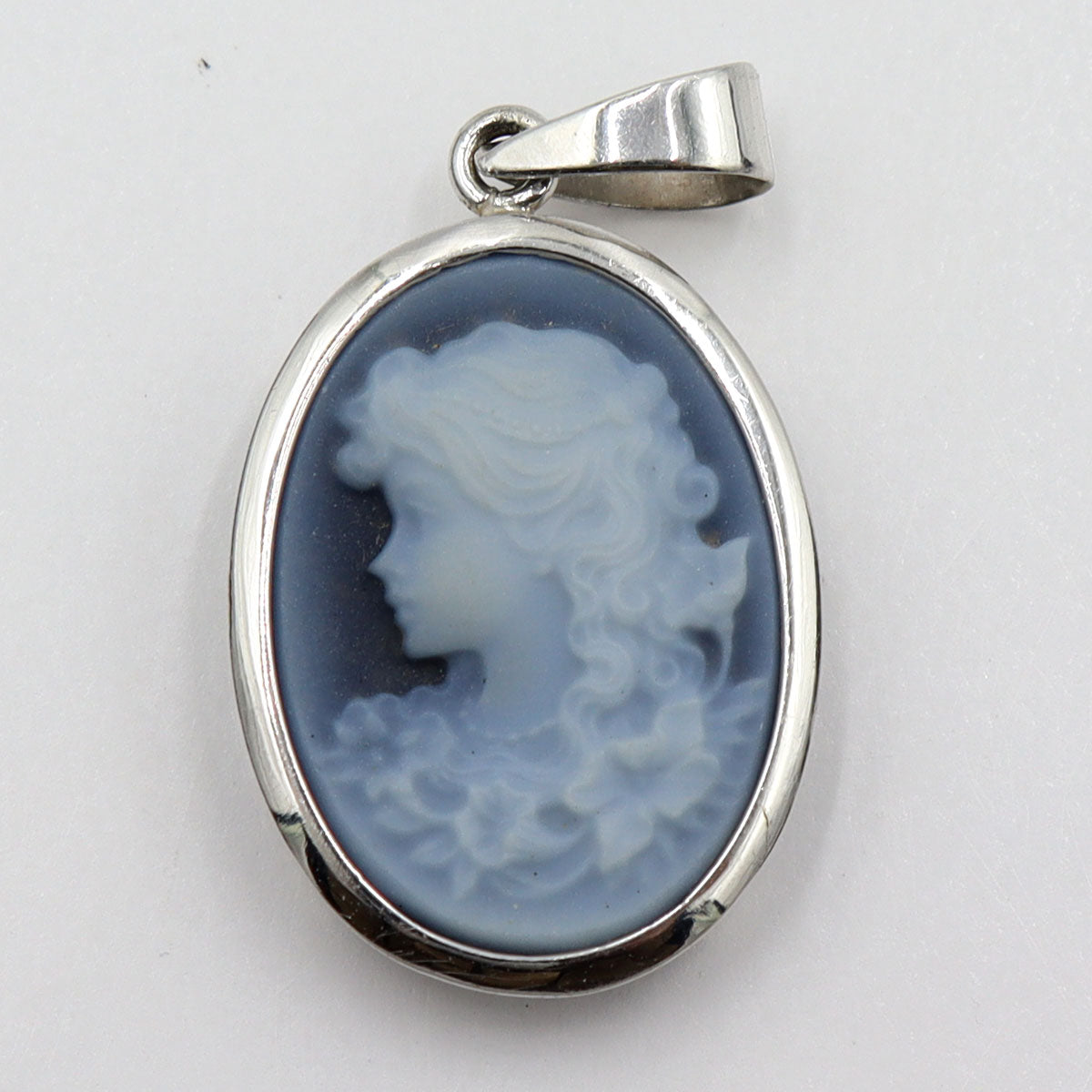 K18WGメノウカメオペンダントトップ　重量2.60g(石の重量含む)　レディース(中古)