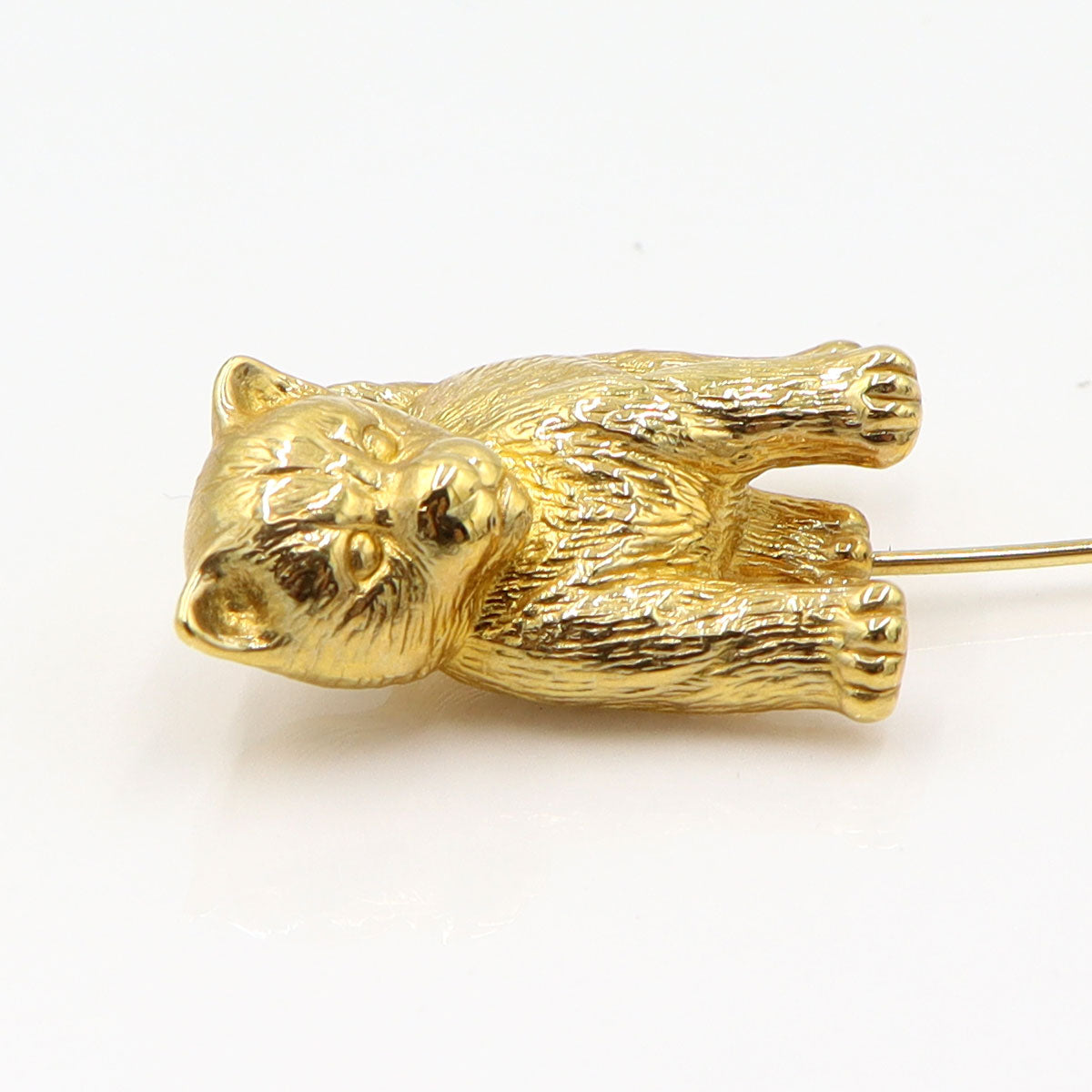 K18ピンブローチ「犬」　重量3.15g　アニマル　レディース(中古)