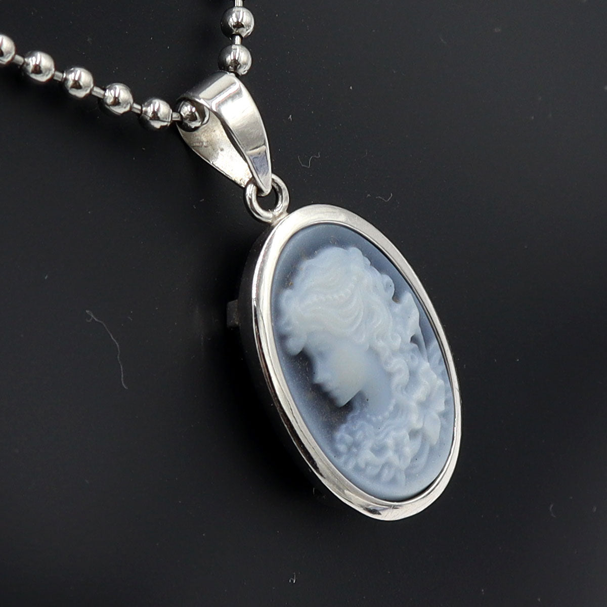 K18WGメノウカメオペンダントトップ　重量2.60g(石の重量含む)　レディース(中古)