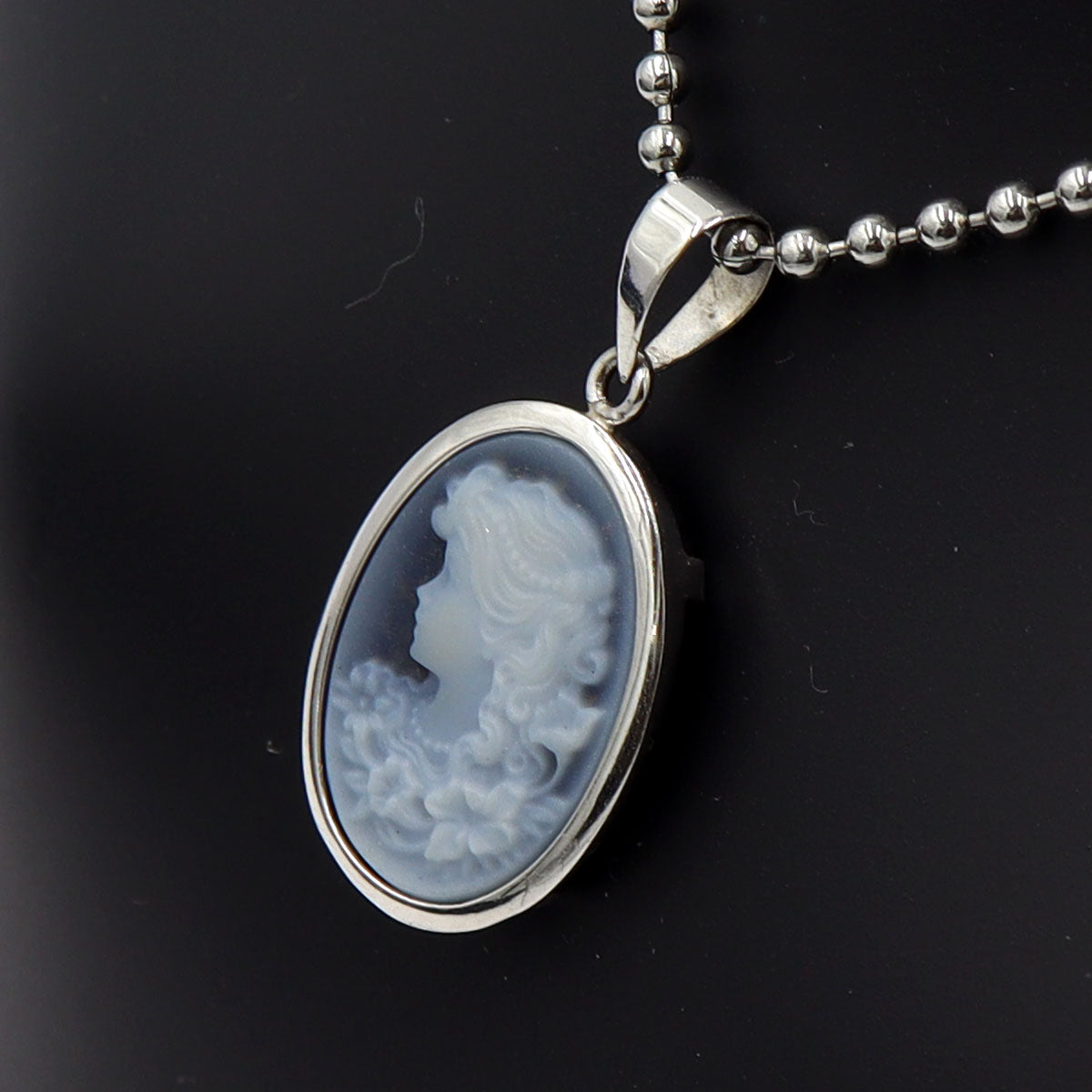 K18WGメノウカメオペンダントトップ　重量2.60g(石の重量含む)　レディース(中古)